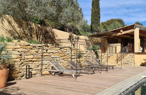 Saint-Cyr-sur-Mer Villa | Villa La Pinède meublé de tourisme 5* Les Lecques St Cyr Var 600m from the sea