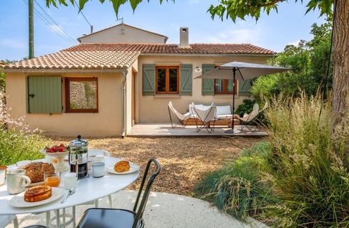 Velleron Villa | Villa La Sorgue - Two Bedroom Villa, Sleeps 4
