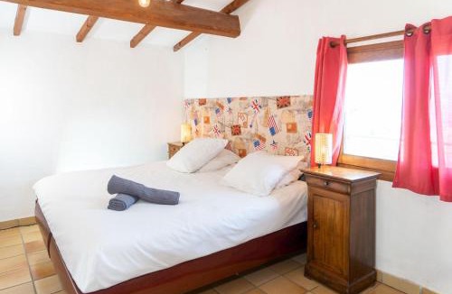 Aubenas Villa | Villa Lazuel, piscine privée chauffée, vue panoramique et jardin clos