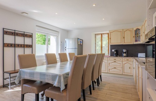 Saint Alban Auriolles Villa | Villa 'Le-joie' with Shared Pool, Wi-Fi, and Air Conditioning