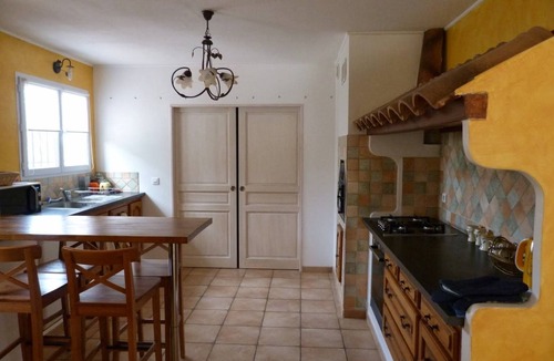 Besse-sur-Issole Villa | Villa les Caillols,Vineyard View, Private Pool, Between Aix-en-Pce and St Tropez