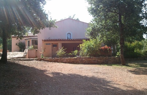 Besse-sur-Issole Villa | Villa les Caillols,Vineyard View, Private Pool, Between Aix-en-Pce and St Tropez