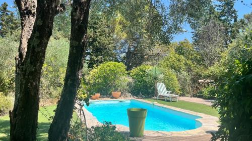 Saint-Paul-en-Foret Villa | Villa Les Oliviers