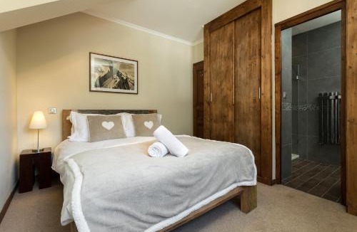Chamonix City Centre Villa | Villa Loppe - Chamonix Mountain Four-Bedroom Hidden Gem