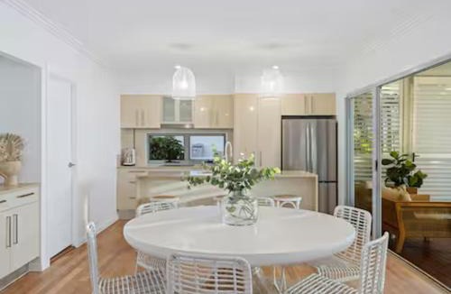 Miami House | Villa Luxe Miami, Heated Pool, 5 min walk to beach