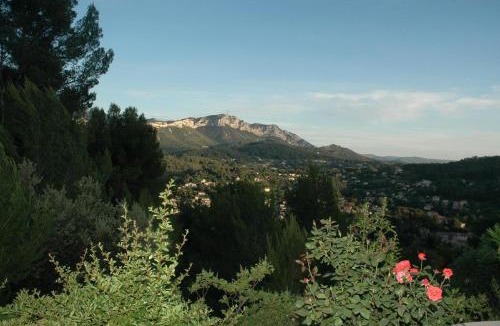Auriol Bed & Breakfast | Villa Manon
