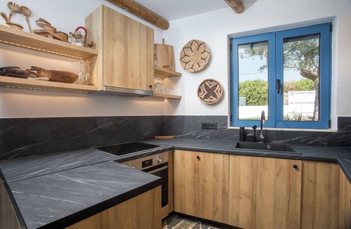 Lahania Villa | Villa Mare Mio – Beachfront, newly rennovated, 3 bedroom