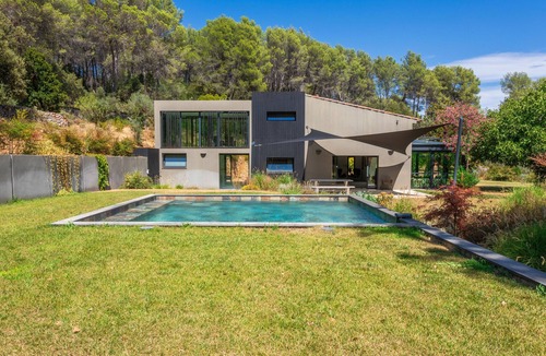 Trans-en-Provence Villa | Villa Nandina, a Hidden Gem Surrounded by Nature, Close to Sports and Cultural Activities