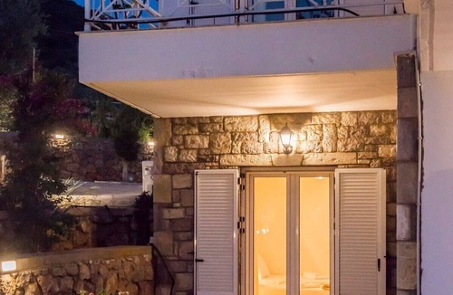 Diasella House | Villa Needa's - Emotions House/Crystal Pool