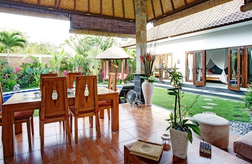 Drupadi Villa | VILLA OCEANE SEMINYAK OBEROI 3 BEDROOM 6 / 7P with pool 600 m from beach