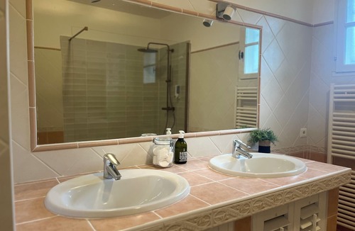 Figanieres Bed & Breakfast | Villa Oriel Naturiste