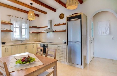 Logaras Villa | Villa Othis: enjoy 2 villas, 11 guests, 2 pools and sea views!