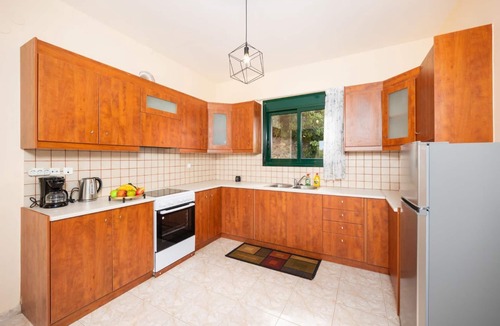 Kefalas Villa | Villa Phoebe - Three Bedroom Villa, Sleeps 6