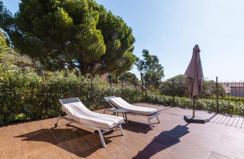 Cavaliere Beach Villa | Villa Pieds dans l'eau plage privée