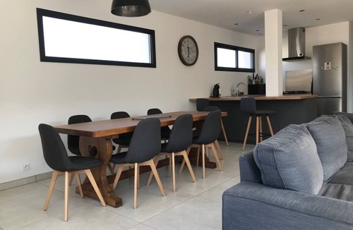 Carnoules Villa | Villa Provençale à 30 Minutes de la mer