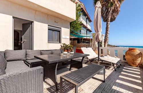 Arcoudi House | Villa Rena In Front of the Sea