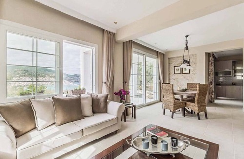 Skopelos Town Villa | Villa Revenio - Three Bedroom Villa, Sleeps 5