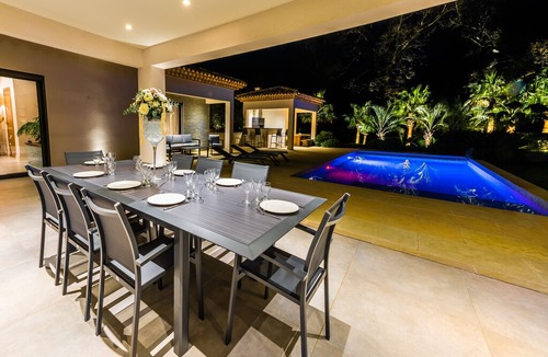 Les Brugassieres Villa | Villa Romaine - Nestled in lush greenery in Le Plan-de-la-Tour