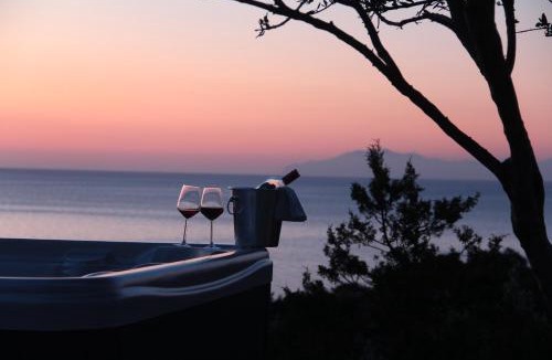 Naxos Villa | Villa Rouvis with outdoor Hot Tub