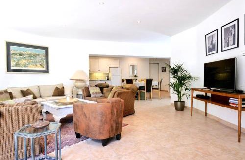Sainte-Maxime Villa | Villa Sainte Maxime by Villa Plus