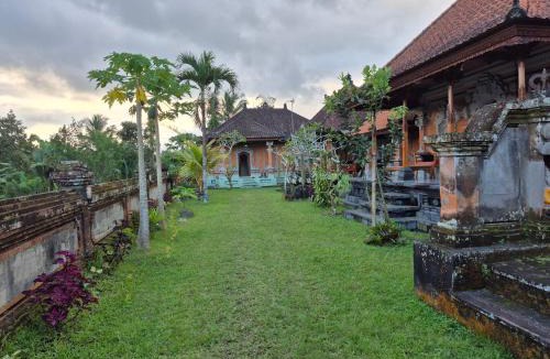 Selat Villa | Villa Taman NEAR SIDEMEN