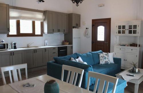 Skopelos Town Villa | Villa Tenedos