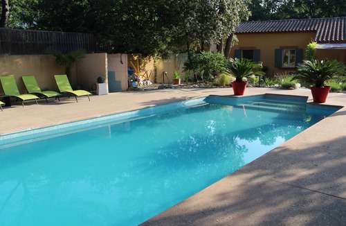 Mazan Villa | Villa under the pines with private pool