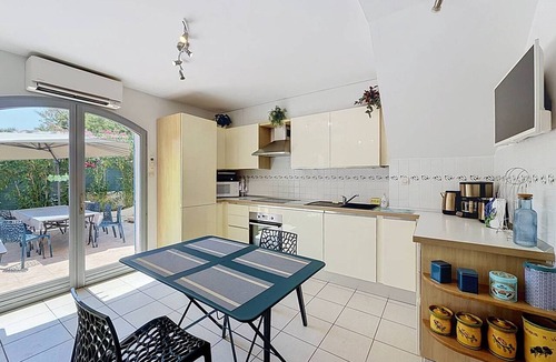 Saint-Cyr-sur-Mer Villa | Villa with panoramic view, AC - 8 guests