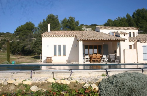 Pelissanne Villa | Villa with pool in Pélissanne, 25 km AIX en PROVENCE, 45 km ARLES