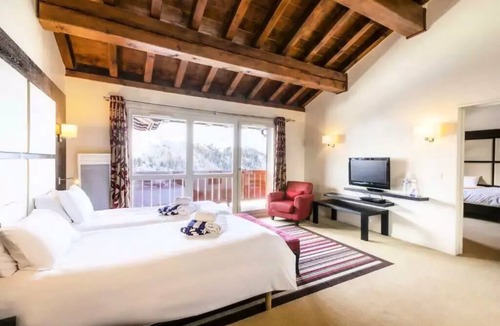 Belle Plagne Hotel | Village Club MMV Les Deux Domaines * - Communicating Rooms 4 People - full board