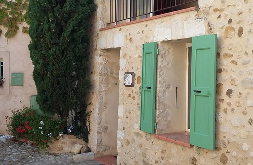 Sainte-Croix-du-Verdon House | Village house with lake view