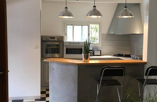 Velleron House | VILLAGE HOUSE located in the center of the village