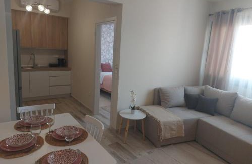 Vardaris Apartment | Villanova - Ruby Suite
