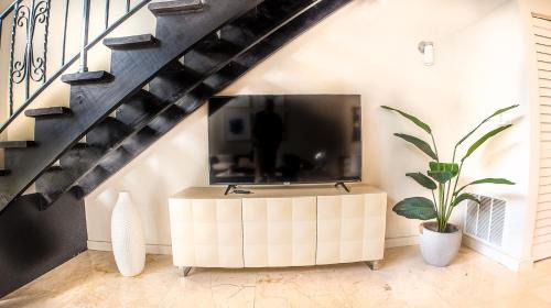 Miami Shores Villa | Villas at St James Place UNIT F, Luxury, Pet Friendly