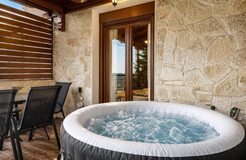 Taxiarkhis Villa | Villas Lirtzis