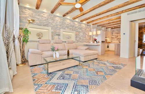 Ermionida House | Villasonboard Rock Villa 3bed Jacuzzi Seaside
