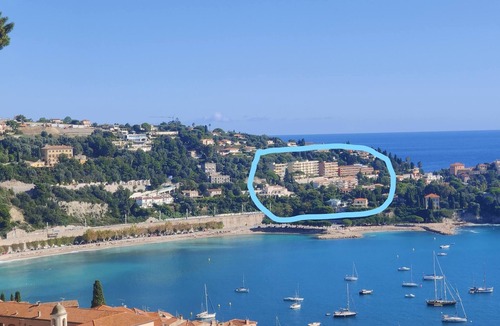 Villefranche-sur-Mer Apartment | Vintage flat on Villefranche bay Free car-park