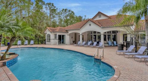 County Line Coalition Apartment | Vista Lagoon Near USF and Moffitt