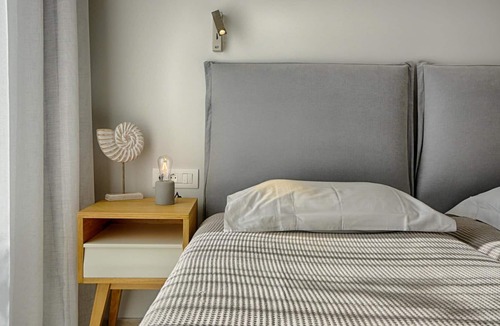 Agios Georgios Pagon Apartment | Vistonia Studio 7 - right on the beach with sea views