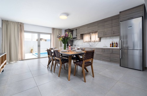 Kato Valsamonero Apartment | Vivian's Cosy Apartment with Pool & Privacy