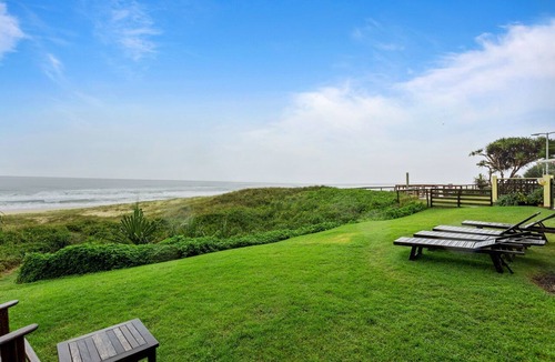 Mermaid Beach Apartment | Wake to Waves in Spacious 3-Bed Beachfront Unit