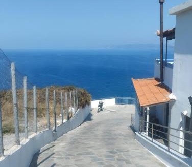 Skopelos Town House | Waves of Millos