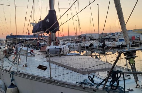 Frontignan Boat Rental | Welcome aboard!