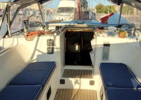 Frontignan Boat Rental | Welcome aboard!
