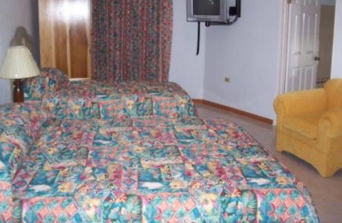Runaway Bay Resort | Welcome to Standard Queen