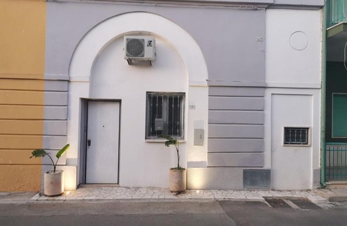 Ugento Apartment | White Monolocale