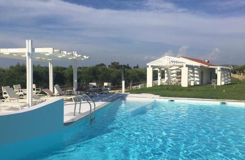 Ilida Villa | White Villas