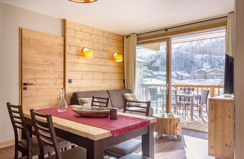 Les Boisses Apartment | Wifi, 300m from resort center, swimming pool, balcony, tv, ski locker, 41-48m², Tignes