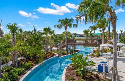 Four Corners House | Windsor Cay 10BR Luxury Home w Game Room
