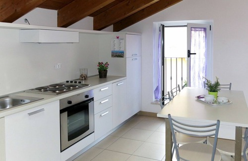 Alba Adriatica House | Wonderful private villa for 10 guests with WIFI, TV, terrace, pets allowed and parking
